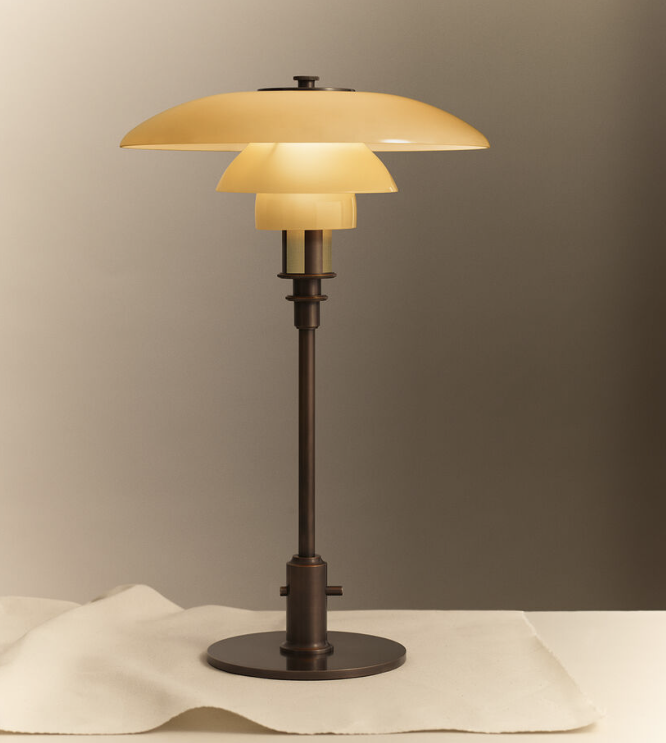 PH 2/1 + PH 3/2 Table lamps